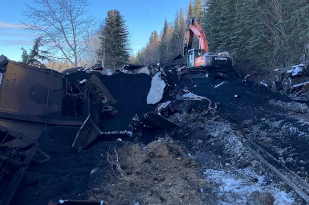 Train carrying coal derails near Vanderhoof, spilling into Nechako River
